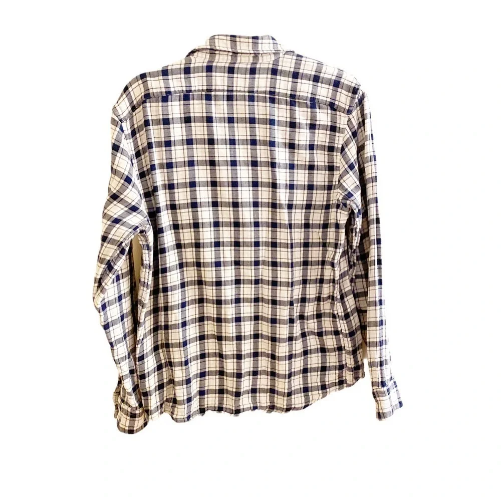 Men’s Banana Republic button down. Size small. Excellent condition